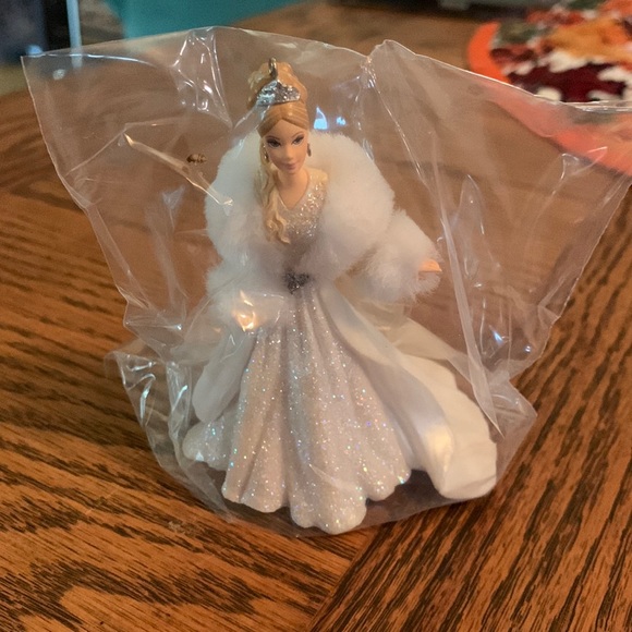 Celebration Barbie Ornament, Special 2003 Edition Collectors Series - Picture 2 of 7